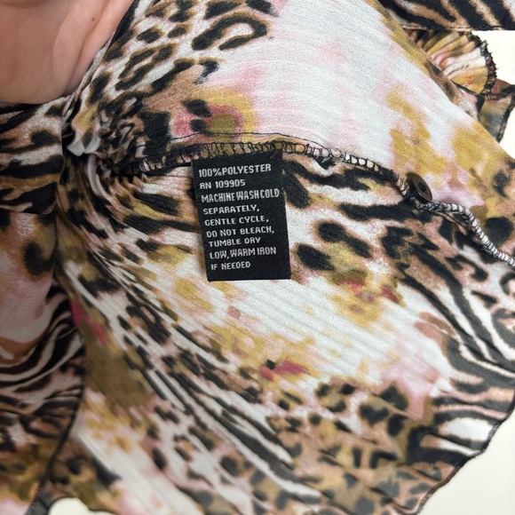 SIONI Women’s Pleated Animal Print Blouse XL Y2K Mobwife Ruffles - Picture 6 of 11